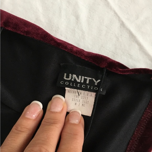 90’s Unity burgundy/black velvet backless crop top - Picture 4 of 7